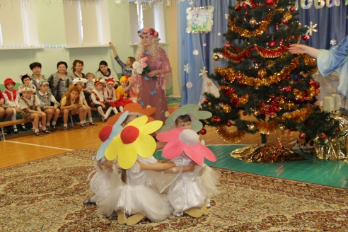 В Кобринском детском доме состоялся новогодний утренник