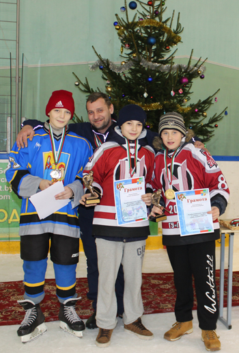 В Кобринской ледовой арене состоялся Рождественский турнир по хоккею с шайбой