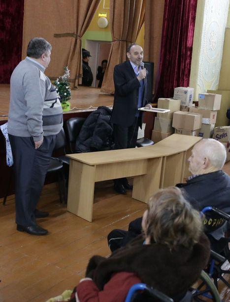 Intex-press провела благотворительную акцию для жителей Леснянского дома-интерната