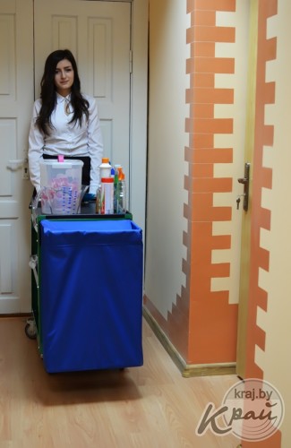 Заправить постель несколькими способами? В вилейском колледже открыли мастерскую для обучения горничных (ФОТО)