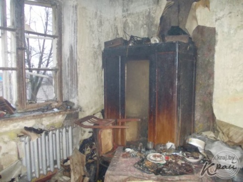 В Вилейке мужчина закурил и прилег отдохнуть – квартира едва не сгорела (ФОТО)