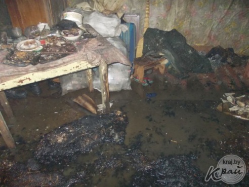 В Вилейке мужчина закурил и прилег отдохнуть – квартира едва не сгорела (ФОТО)