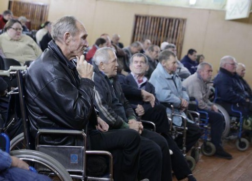 Intex-press провела благотворительную акцию для жителей Леснянского дома-интерната