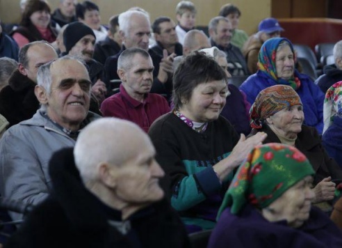 Intex-press провела благотворительную акцию для жителей Леснянского дома-интерната