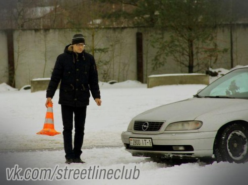 Барановичский автоклуб Street Line провел тренировку по зимнему вождению