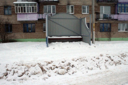 С проезжей части – на пешеходную