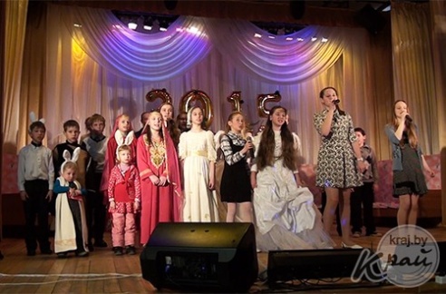 ФОТО- и ВИДЕОРЕПОРТАЖ : Как в Городском доме культуры Глубокого 13 января прошел рождественский концерт