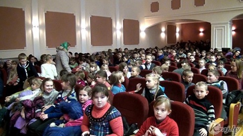 ФОТО- и ВИДЕОРЕПОРТАЖ : Как в Городском доме культуры Глубокого 13 января прошел рождественский концерт