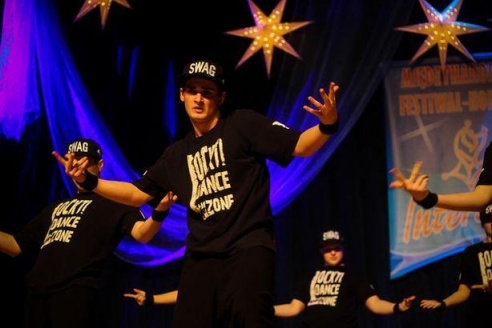 Барановичские творческие коллективы вернулись с наградами из Польши