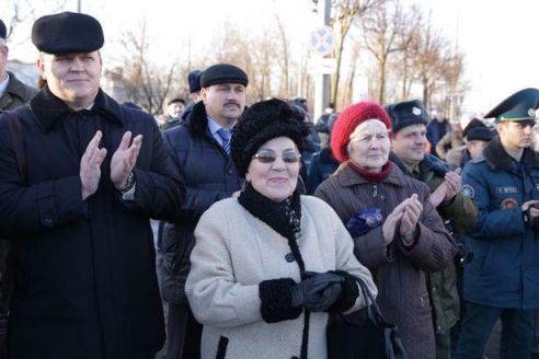 В Барановичах торжественно открыли памятный знак «Пожарный автомобиль»