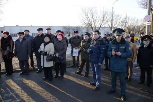 В Барановичах торжественно открыли памятный знак «Пожарный автомобиль»