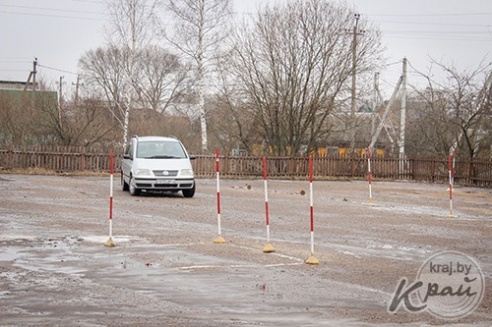 Иван Алексин из Глубокского района прошел все испытания по фигурному вождению за 1 минуту 39 секунд (ФОТО, ВИДЕО)