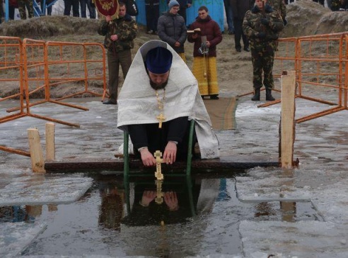 ФОТОФАКТ: Крещенские купания в Барановичах