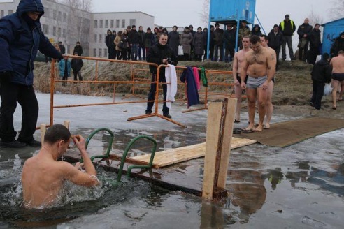 ФОТОФАКТ: Крещенские купания в Барановичах