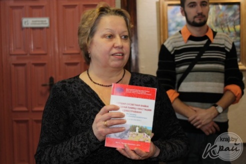 Художники оставили на память маленьким вилейчанам их портреты, которые написали во время мастер-класса (ФОТО)