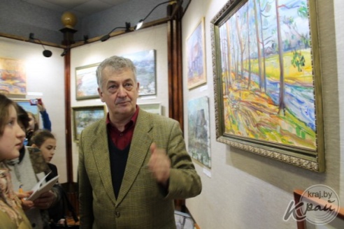 Художники оставили на память маленьким вилейчанам их портреты, которые написали во время мастер-класса (ФОТО)