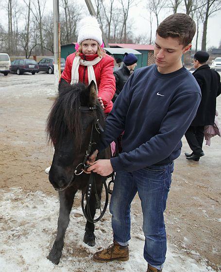 Под Барановичами прошел большой фестиваль белорусской культуры "Снежань"
