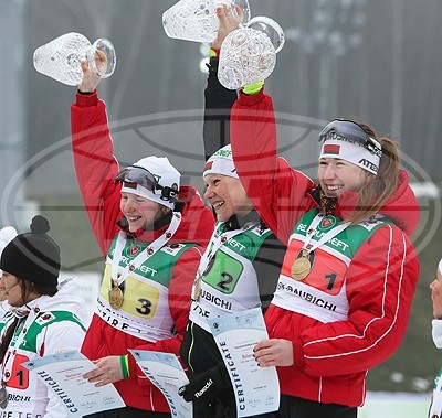 Команда Беларуси победила в эстафете девушек на Чемпионате мира-2015 по биатлону среди юниоров (ФОТО)