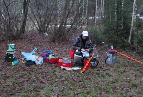 В Барановичах рыбаки соревновались в ловле рыбы на мормышку