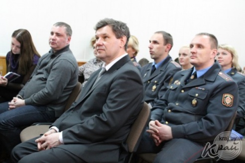 Воспитанникам Вилейской школы-интерната милиционеры подарили спортивный инвентарь (ФОТО)