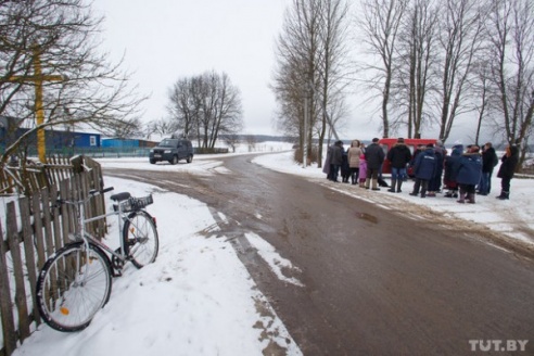 Жители деревни Жары Вилейского района вступились за яблоневый сад (ФОТО)