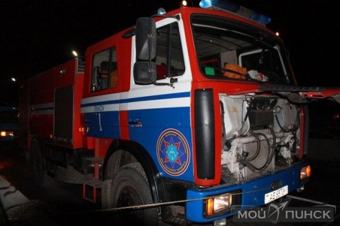 ЧП на одной из колонн старого моста, через реку Пина