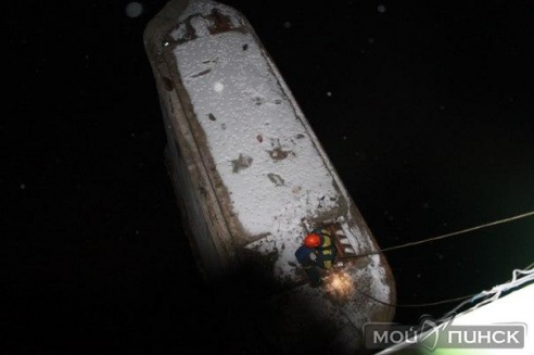 ЧП на одной из колонн старого моста, через реку Пина