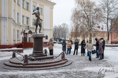 ФОТАФАКТ: Група вілейчукоў адправілася ў вандроўку ў гонар 250-годдзя Агінскага