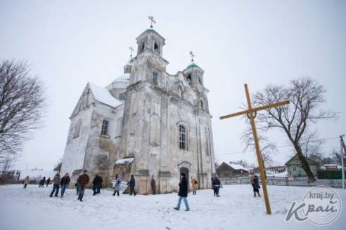 ФОТАФАКТ: Група вілейчукоў адправілася ў вандроўку ў гонар 250-годдзя Агінскага