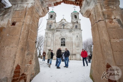 ФОТАФАКТ: Група вілейчукоў адправілася ў вандроўку ў гонар 250-годдзя Агінскага