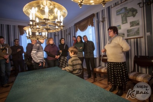 ФОТАФАКТ: Група вілейчукоў адправілася ў вандроўку ў гонар 250-годдзя Агінскага