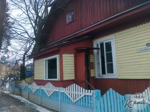 ФОТОФАКТ: На углу улиц 17 сентября и Красноармейская в Вилейке сносят дом