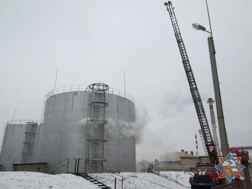 В Барановичах на железной дороге «потушили» резервуар с топливом