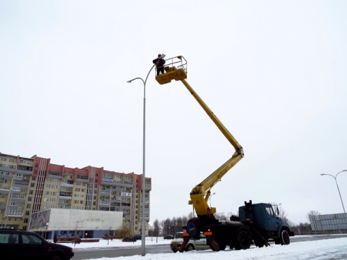 В Бобруйске устанавливают светодиодные фонари