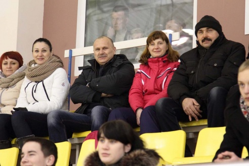 На лед в Горках вышли военнослужащие. Фоторепортаж