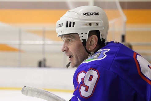 На лед в Горках вышли военнослужащие. Фоторепортаж