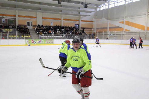 На лед в Горках вышли военнослужащие. Фоторепортаж