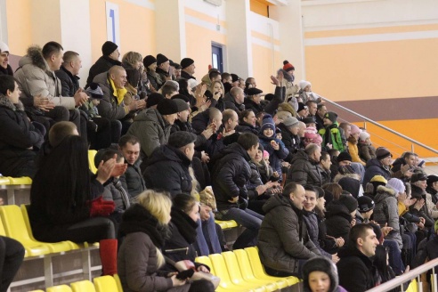 На лед в Горках вышли военнослужащие. Фоторепортаж