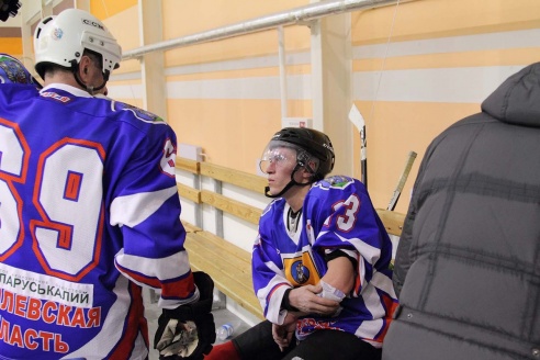 На лед в Горках вышли военнослужащие. Фоторепортаж