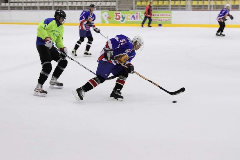 На лед в Горках вышли военнослужащие. Фоторепортаж