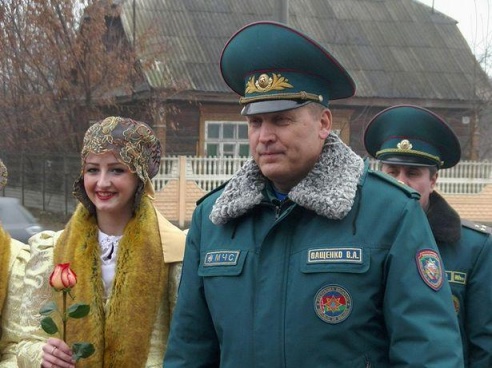 В Барановичах министр по чрезвычайным ситуациям Республики Беларусь наградил спасателей