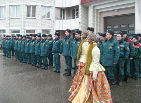 В Барановичах министр по чрезвычайным ситуациям Республики Беларусь наградил спасателей