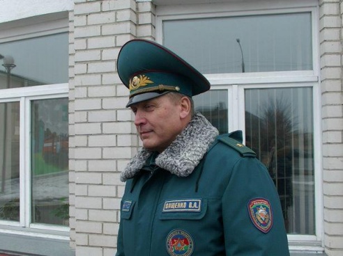 В Барановичах министр по чрезвычайным ситуациям Республики Беларусь наградил спасателей