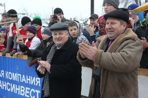 Машиностроительный завод сделал школьникам подарок