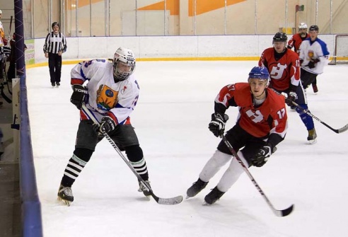 Горкам остается ждать ответной игры