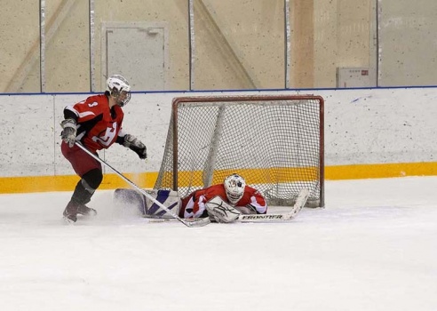 Горкам остается ждать ответной игры