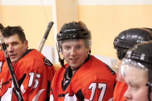 Горкам остается ждать ответной игры