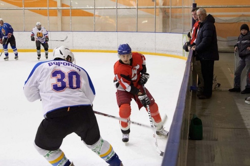 Горкам остается ждать ответной игры