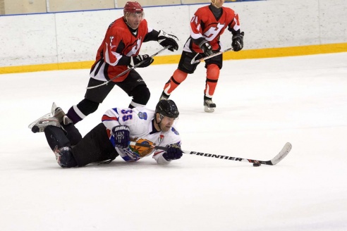 Горкам остается ждать ответной игры