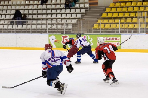 Горкам остается ждать ответной игры